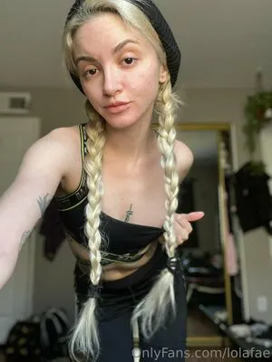 Lolafae OnlyFans Leaked Free Thumbnail Picture - #5RrILc6tSi