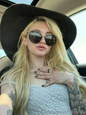 Lolafae OnlyFans Leaked Free Thumbnail Picture - #JHfeWX74RB