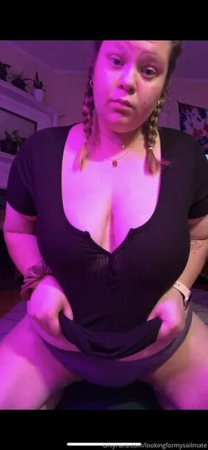 Lookingformysoilmate OnlyFans Leaked Free Thumbnail Picture - #a2UviRBK51