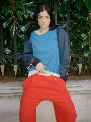 Lorde OnlyFans Leaked Free Thumbnail Picture - #Gu130R7bWq