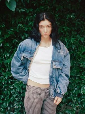 Lorde OnlyFans Leaked Free Thumbnail Picture - #ryvstHhm0D