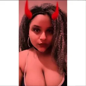 Loreapriieto Thumbnail Picture