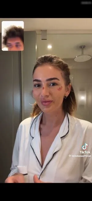 Loredana Zefi Thumbnail Picture