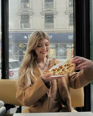 Loren Gray OnlyFans Leaked Free Thumbnail Picture - #5PBbp3Em8b
