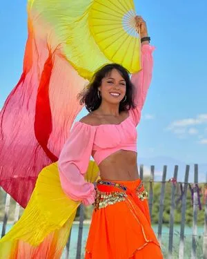 Lorena Abreu Thumbnail Picture