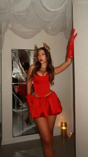 Lorena Sim Thumbnail Picture