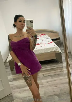 Lorena027 Thumbnail Picture