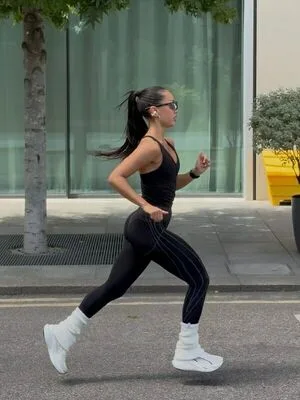 Lottie Hutton OnlyFans Leaked Free Thumbnail Picture - #MqsudAPNPC