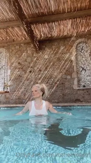 Lottie Moss OnlyFans Leaked Free Thumbnail Picture - #5SysYuSRfE