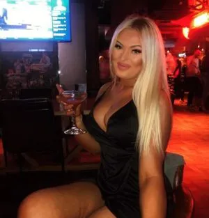 Louisa Moon Thumbnail Picture