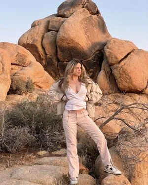 Lovas Camping OnlyFans Leaked Free Thumbnail Picture - #VNAUa18bnm