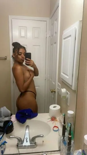 Lovesayorraa Thumbnail Picture