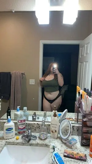 Lovethisginger23 Thumbnail Picture