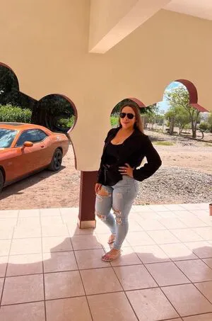 Lucero Thumbnail Picture