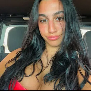 Luciacommito Thumbnail Picture