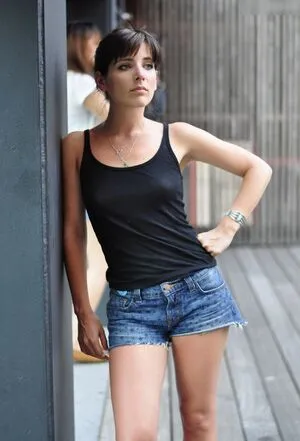 Lucie Pohl Thumbnail Picture