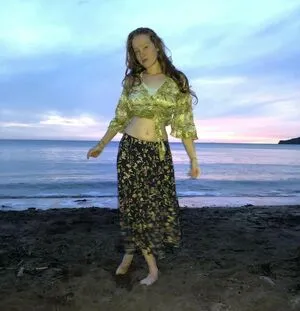 Lucie Roams Thumbnail Picture