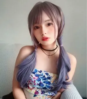 Luckyeliee Thumbnail Picture