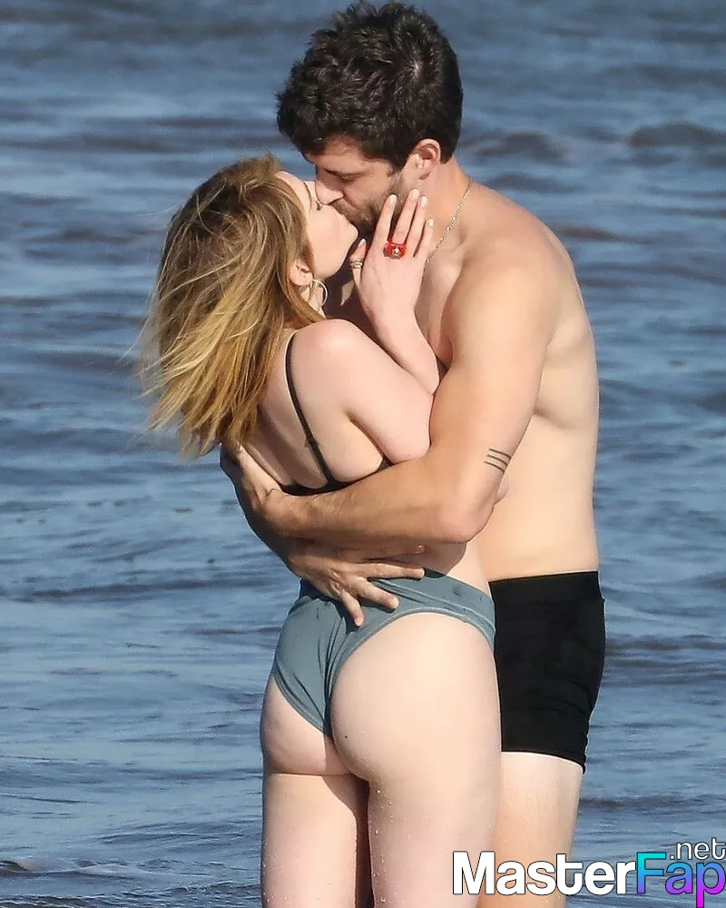 Lucy Boynton Nude OnlyFans Leak Picture JRbv5bnX6k | MasterFap.net