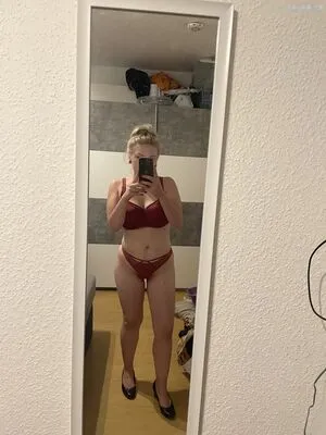 Lucy Cox OnlyFans Leaked Free Thumbnail Picture - #l6CpM2CVq8