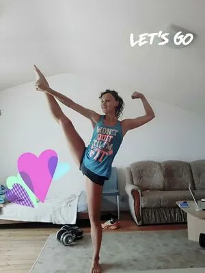 Lucy Soon On Thumbnail Picture