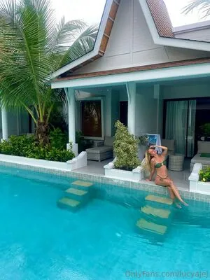 Lucyajej Thumbnail Picture