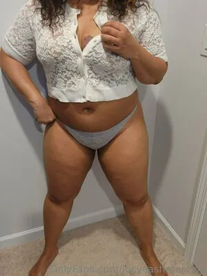 Lucycashmerevip Thumbnail Picture