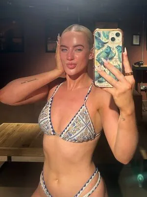 Lucycombe OnlyFans Leaked Free Thumbnail Picture - #L26ErsCViN