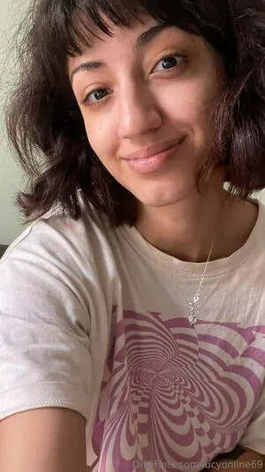 Lucyonline69 Thumbnail Picture