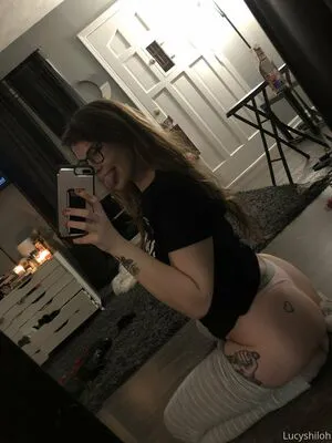 Lucyshilohcam Thumbnail Picture