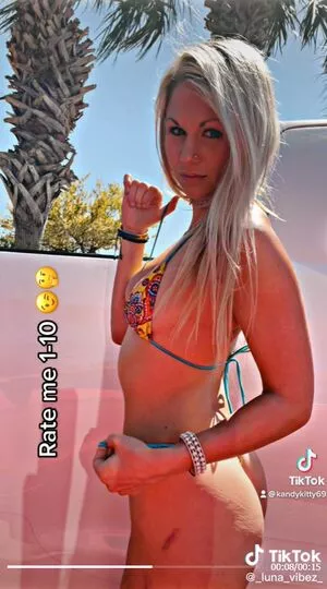 Luna Vibez Profile Thumbnail