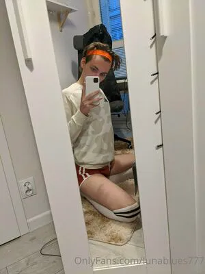 Lunablues777 Thumbnail Picture