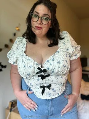Lunalewistv OnlyFans Leaked Free Thumbnail Picture - #glb0evspMw