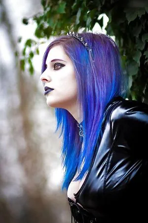 Lunarakitsune Profile Thumbnail