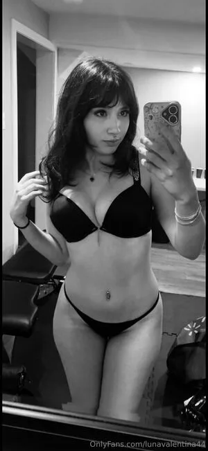 Lunavalentinacams OnlyFans Leaked Free Thumbnail Picture - #cA7dnic3Kz