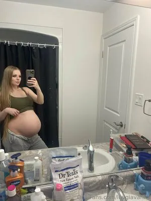Luvgiavanna Thumbnail Picture