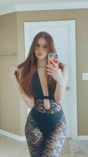 Luweazl OnlyFans Leaked Free Thumbnail Picture - #0ltIFtAd2t