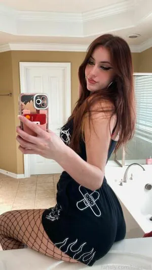 Luweazl OnlyFans Leaked Free Thumbnail Picture - #1bqi6Zm5KB