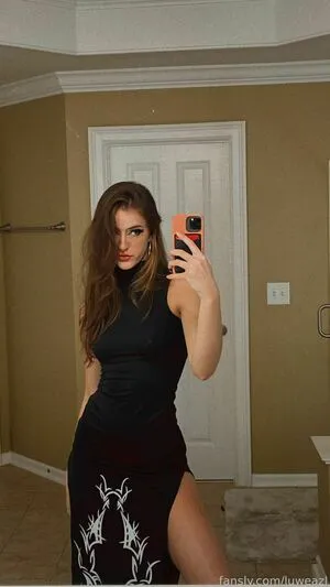 Luweazl OnlyFans Leaked Free Thumbnail Picture - #AcDndV8RtN