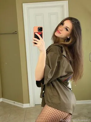Luweazl OnlyFans Leaked Free Thumbnail Picture - #DLiHZBSond