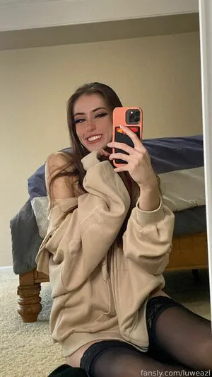 Luweazl OnlyFans Leaked Free Thumbnail Picture - #F9IpFD67or