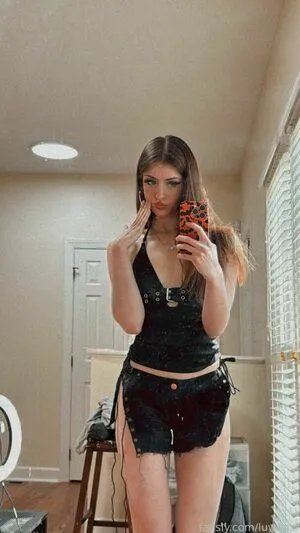Luweazl OnlyFans Leaked Free Thumbnail Picture - #IGG3u3kVsF