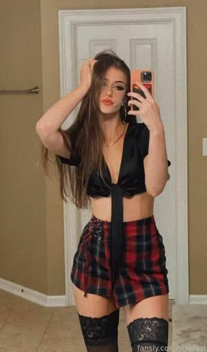 Luweazl OnlyFans Leaked Free Thumbnail Picture - #maLM8G2uCL