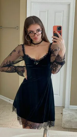 Luweazl OnlyFans Leaked Free Thumbnail Picture - #oBUSQiIbEM