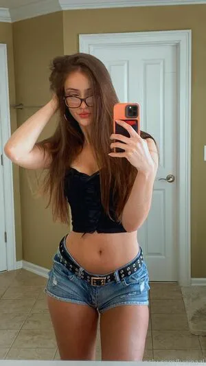 Luweazl OnlyFans Leaked Free Thumbnail Picture - #vZXh1bWUnr