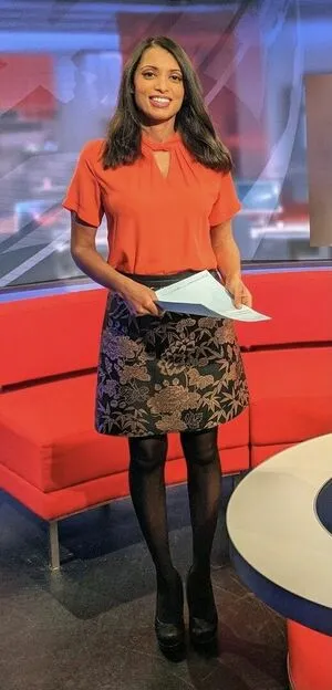 Luxma Gopal Tv Presenter Thumbnail Picture