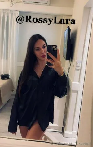 Luxurygril Thumbnail Picture