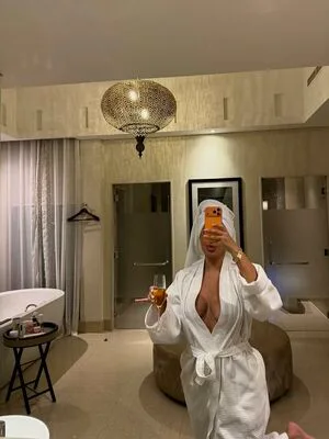 Luxy Capi OnlyFans Leaked Free Thumbnail Picture - #FRf73zAxYb