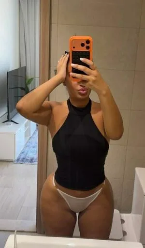 Luxy Capi OnlyFans Leaked Free Thumbnail Picture - #vM3aYy79qB