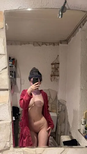 Lxnx Mxuxexn Thumbnail Picture